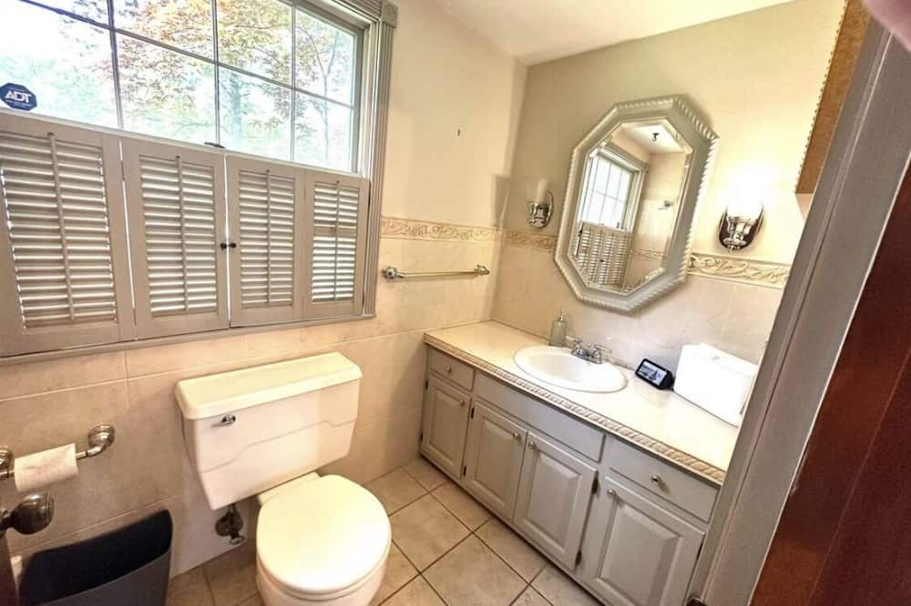 Photo of Bathroom in Centralia