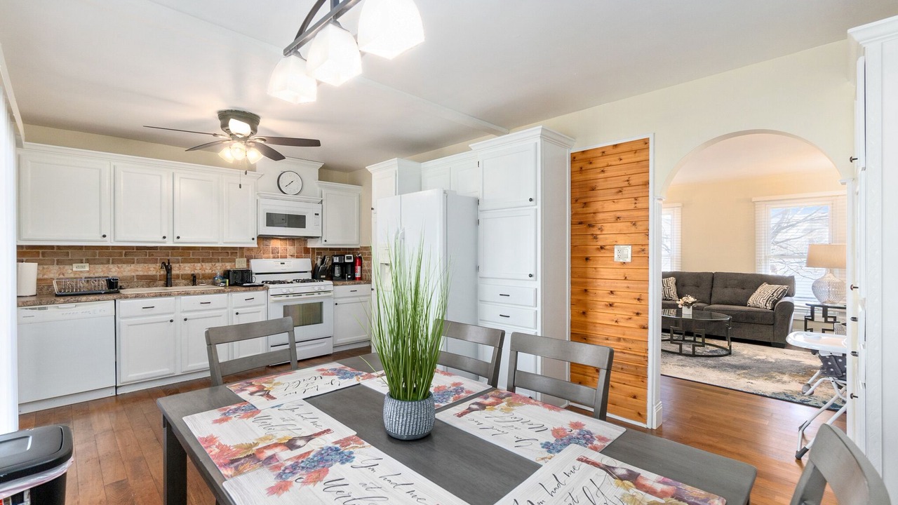 Photo of Kitchen in Roselle