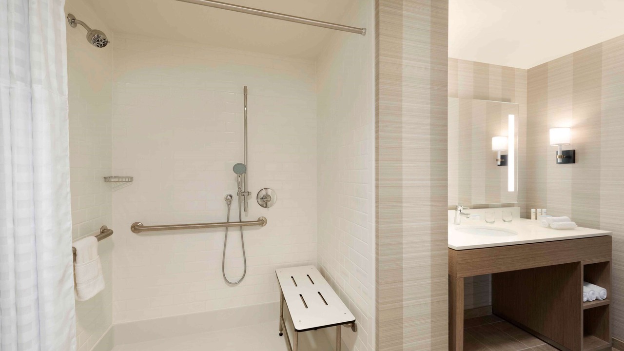 Photo of Bathroom in West Loop Gate