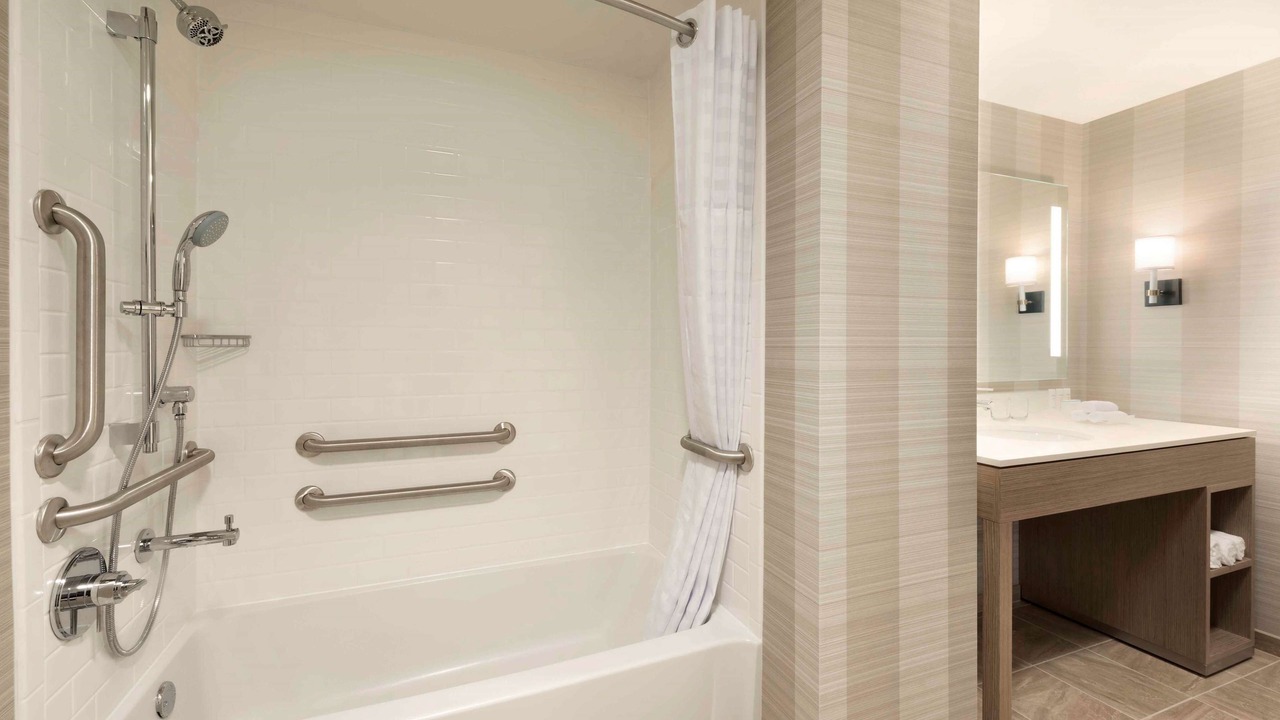Photo of Bathroom in West Loop Gate