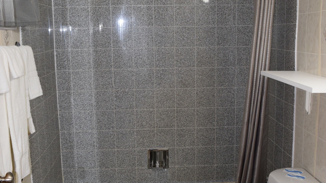 Photo of Bathroom in Taylorville