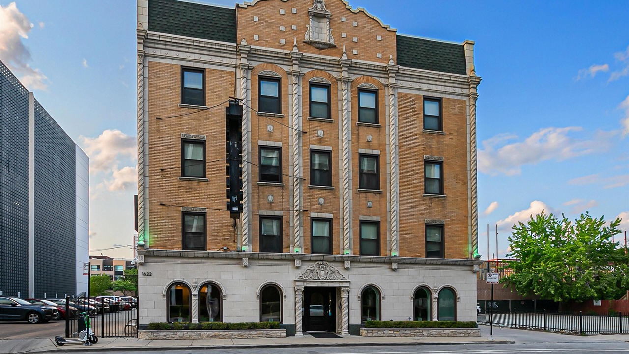 Photo of Outdoor in Near West Side