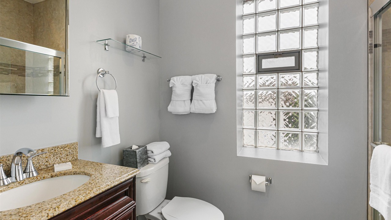 Photo of Bathroom in Near West Side