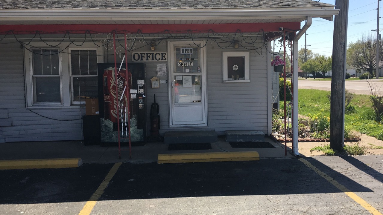 Photo of Others in Du Quoin