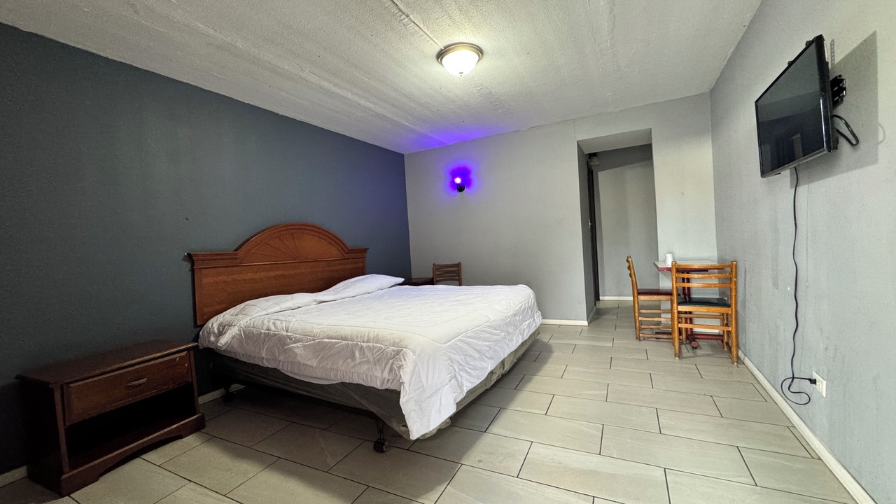 Photo of Bedroom in Woodlawn