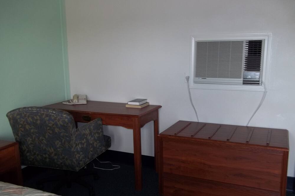 Photo of Bedroom in Altamont