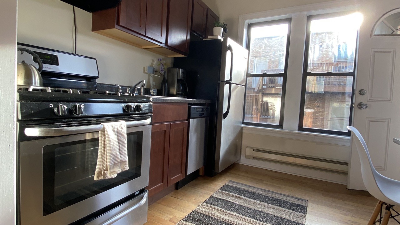 Photo of Kitchen in Lake View East