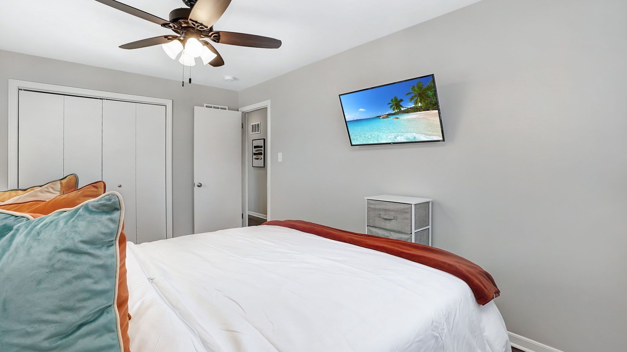 Photo of Bedroom in Homewood