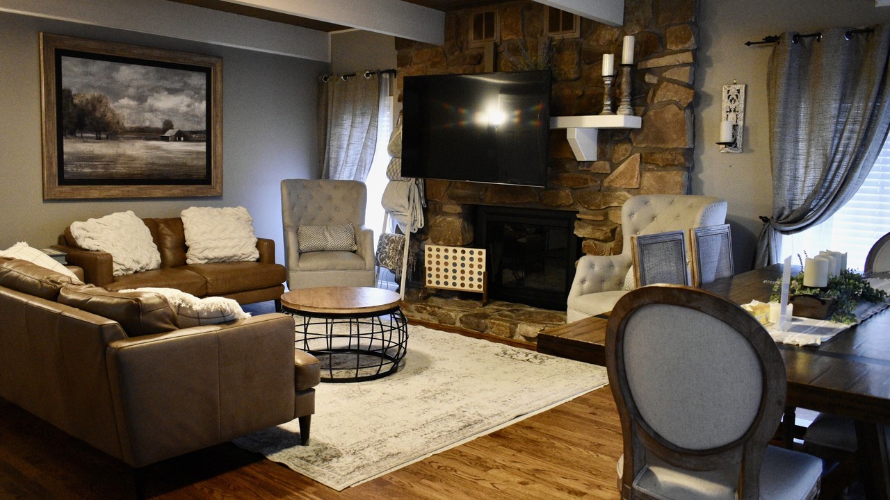 Photo of Livingroom in Fox Valley