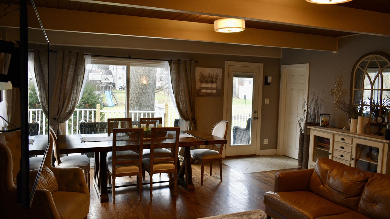 Photo of Livingroom in Fox Valley