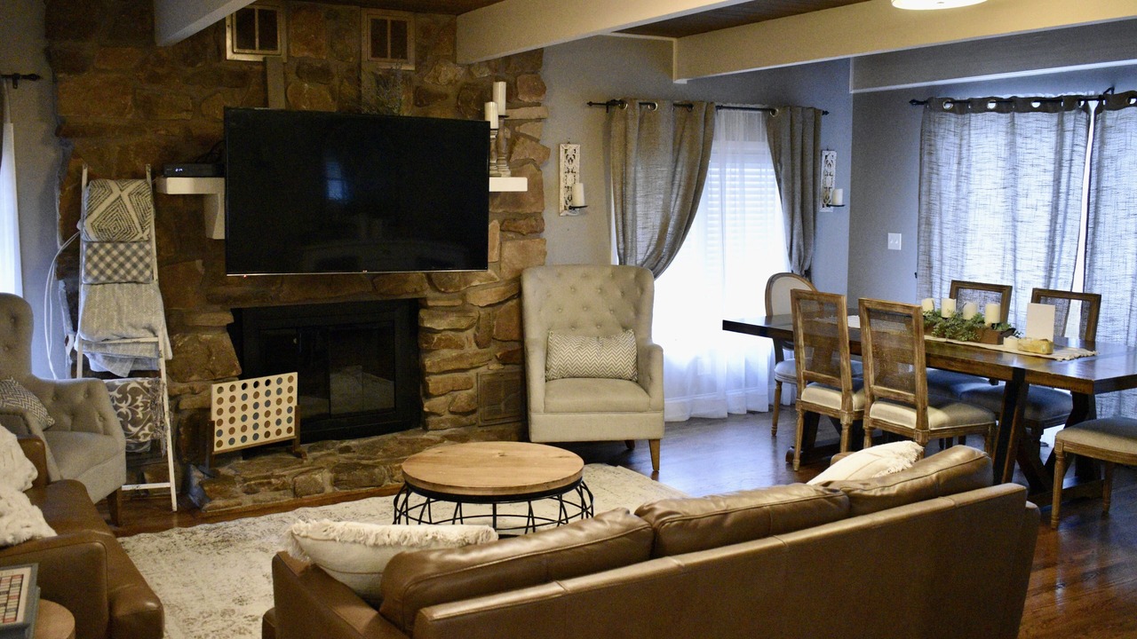 Photo of Livingroom in Fox Valley