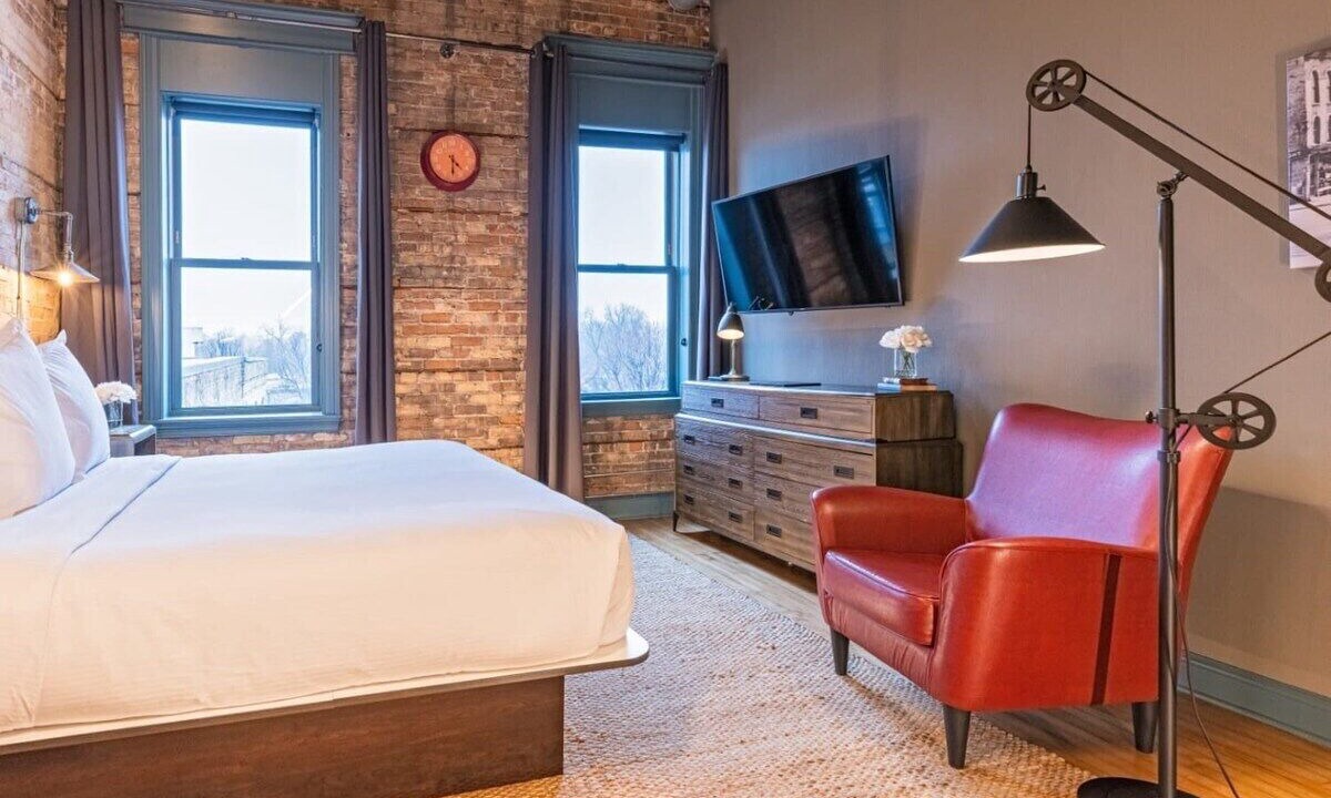 Photo of Bedroom in West Dundee