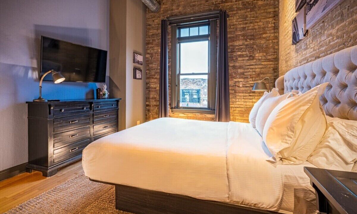 Photo of Bedroom in West Dundee