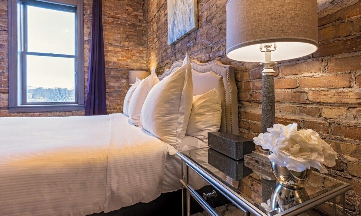 Photo of Bedroom in West Dundee