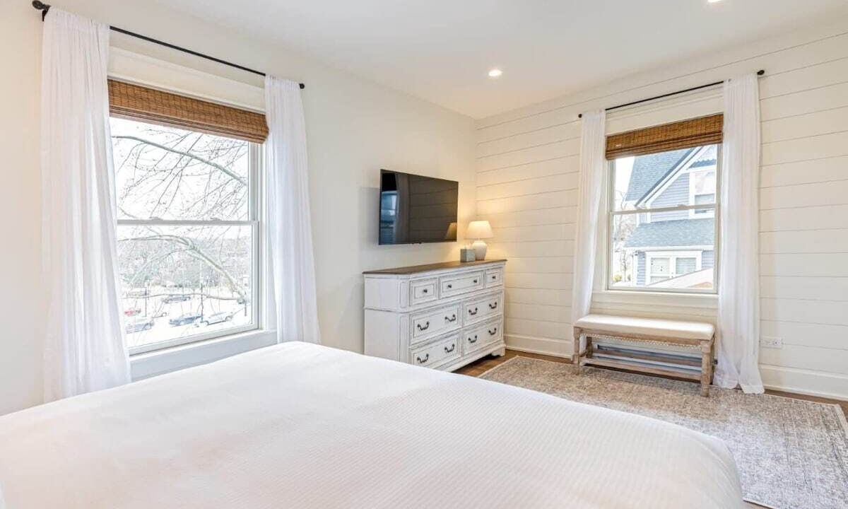 Photo of Bedroom in West Dundee
