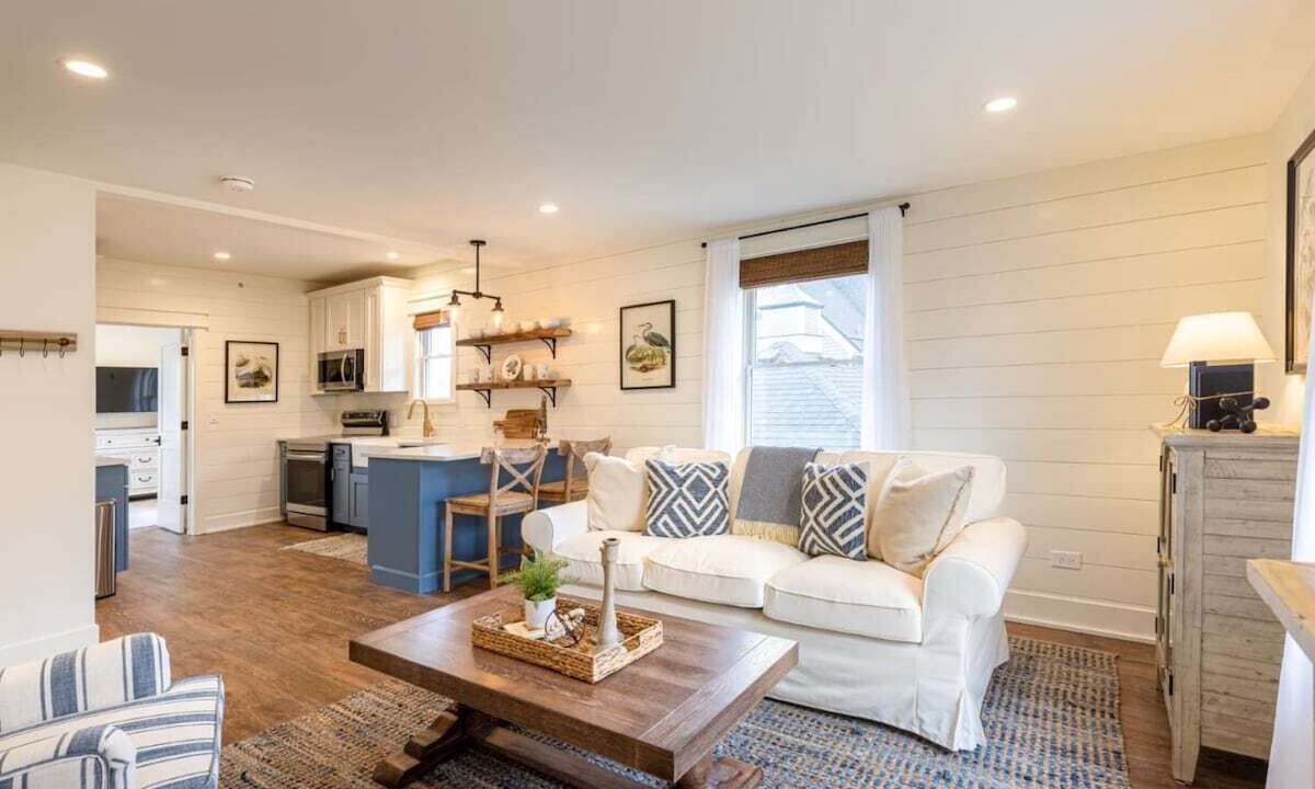Photo of Livingroom in West Dundee