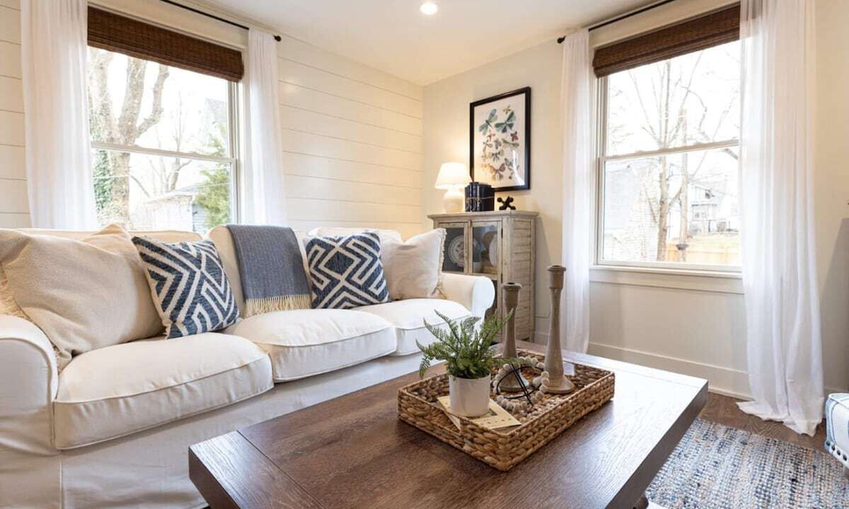 Photo of Livingroom in West Dundee