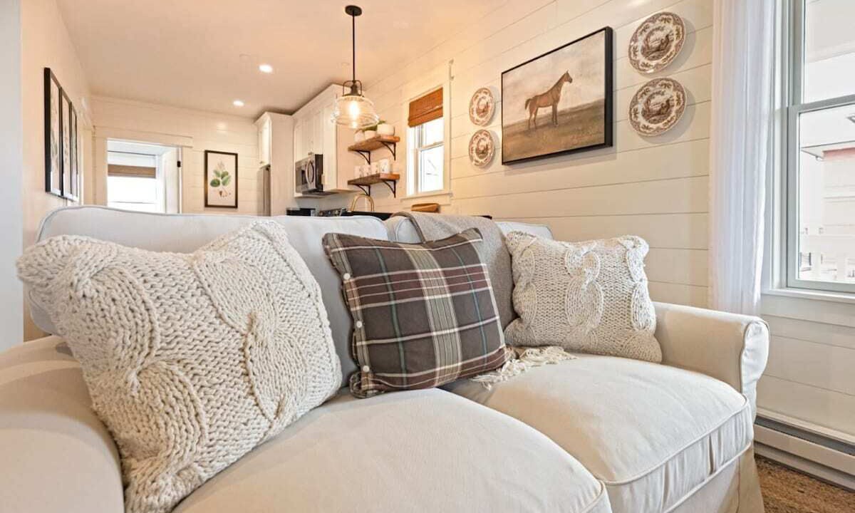 Photo of Livingroom in West Dundee