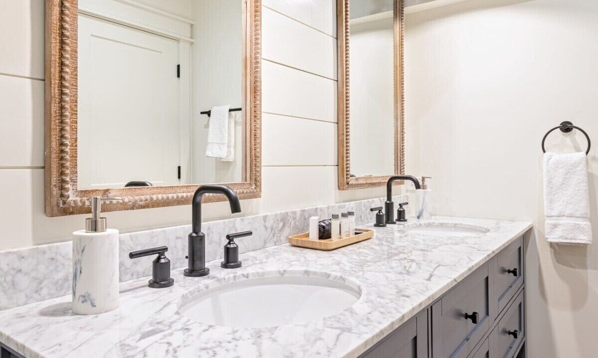 Photo of Bathroom in West Dundee