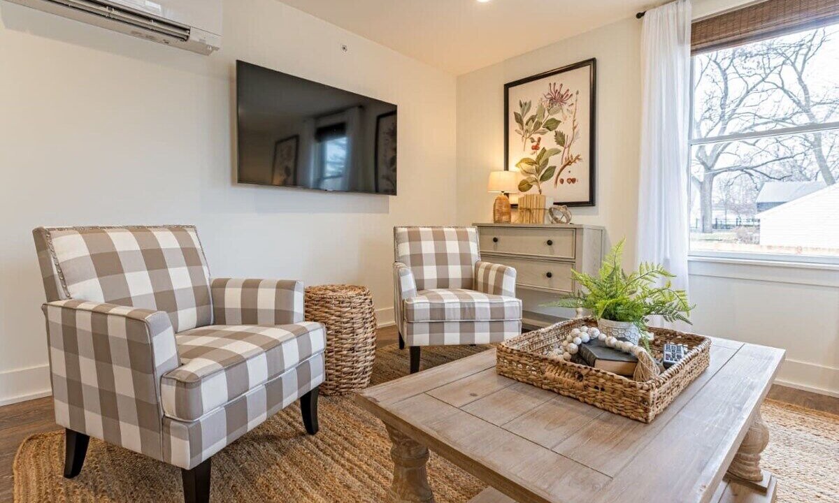 Photo of Livingroom in West Dundee