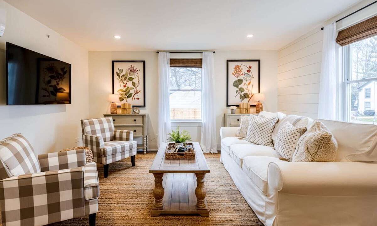Photo of Livingroom in West Dundee
