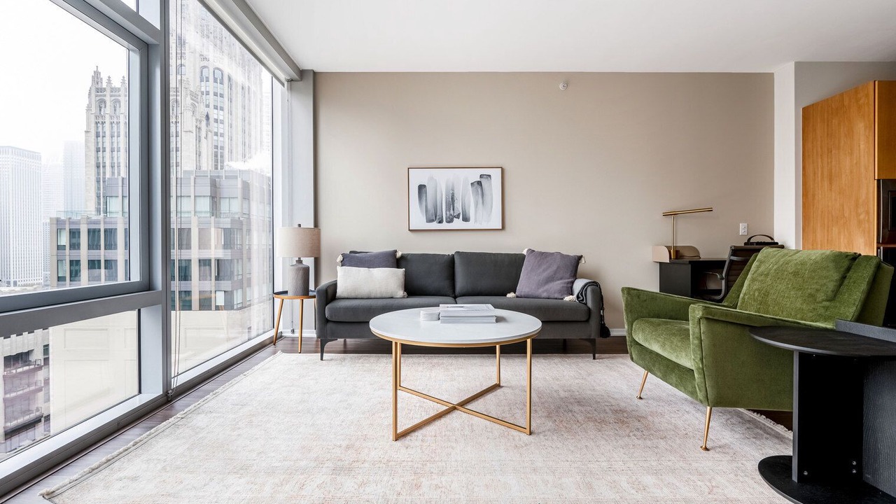 Photo of Livingroom in Streeterville