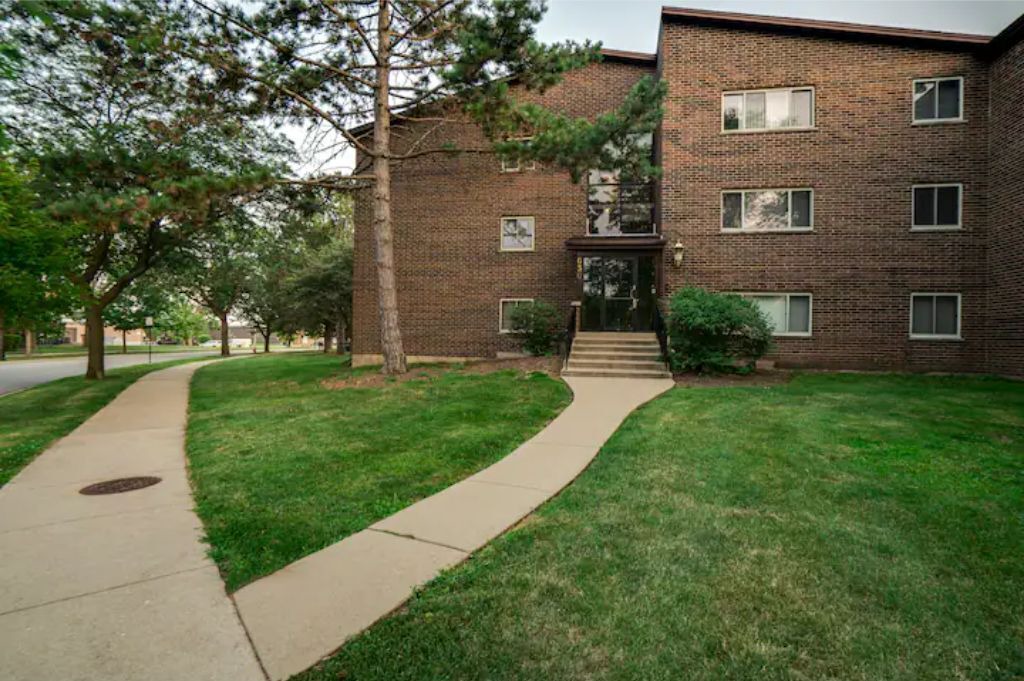 Photo of Outdoor in Elk Grove Village
