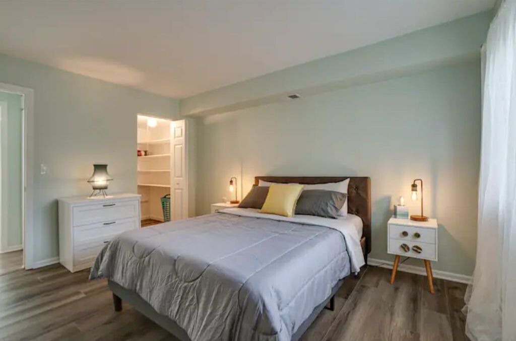 Photo of Bedroom in Elk Grove Village