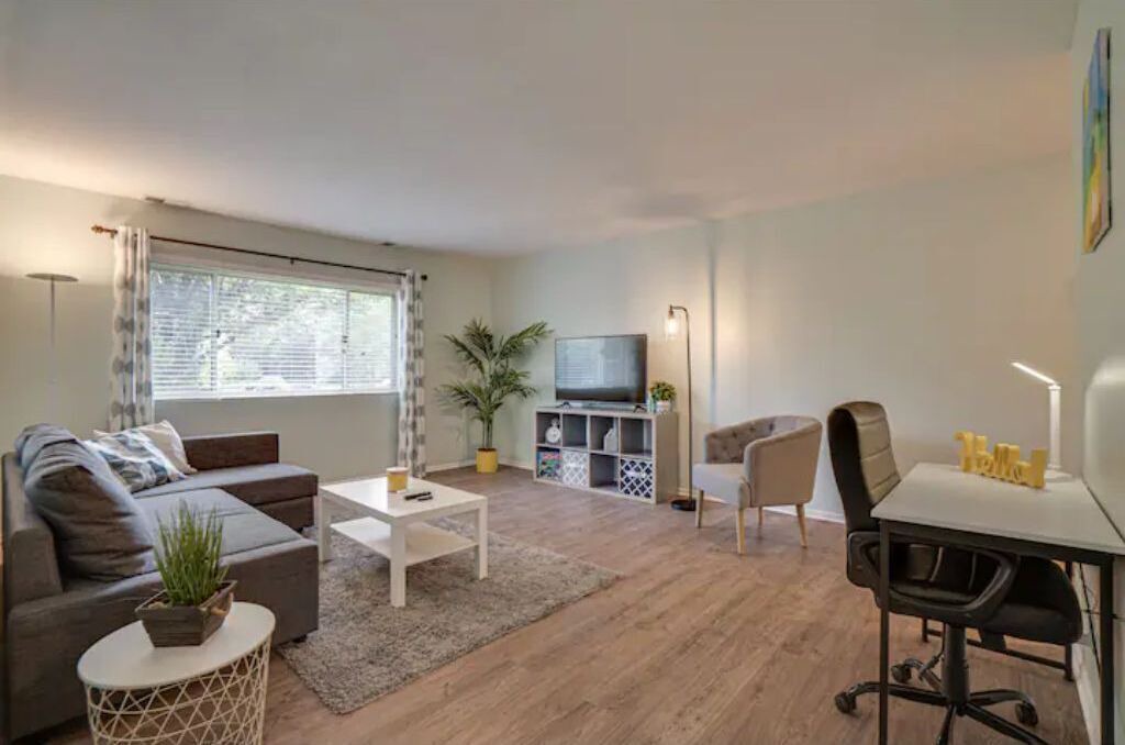 Photo of Livingroom in Elk Grove Village