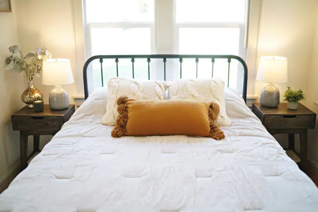Photo of Bedroom in Groveland