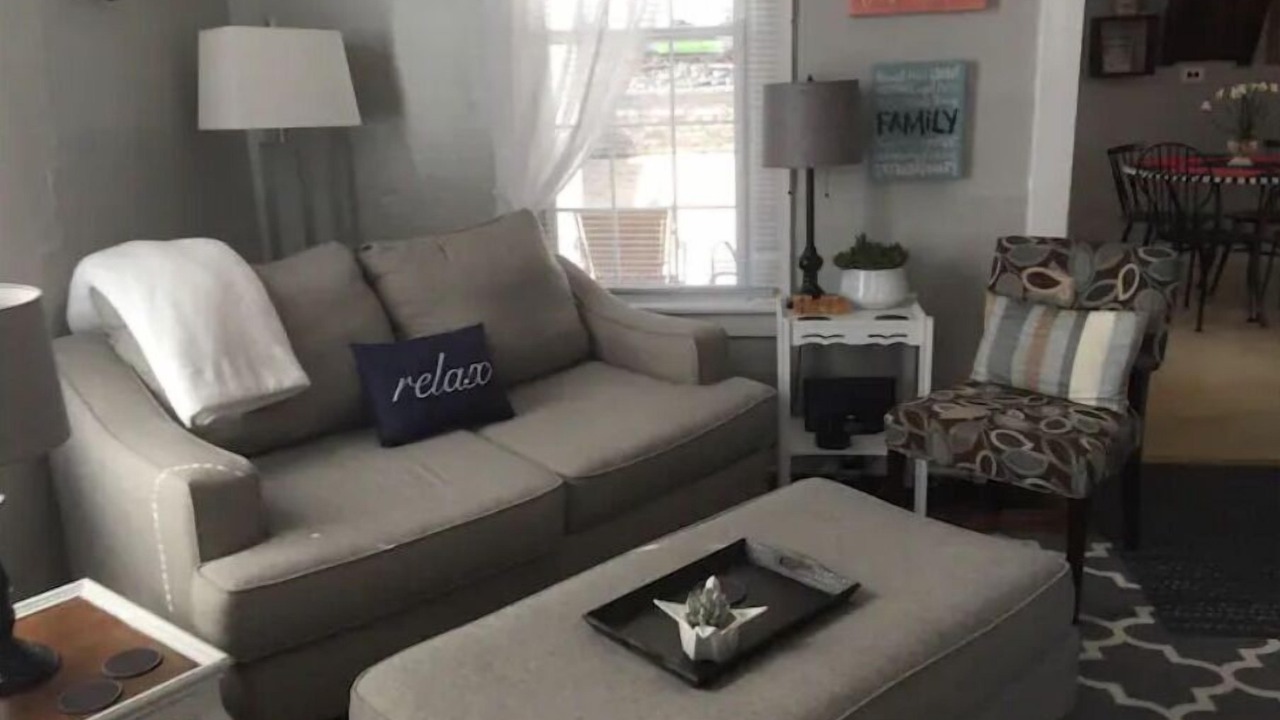 Photo of Livingroom in Alton