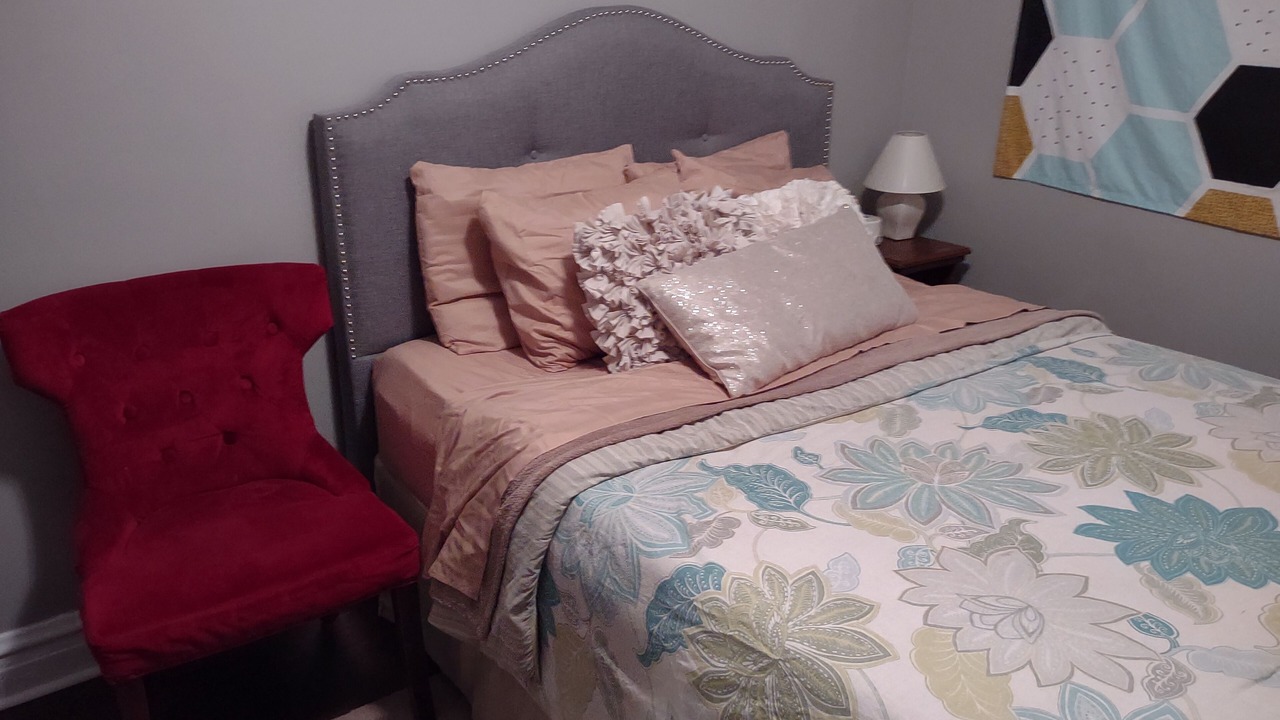 Photo of Bedroom in Rogers Park