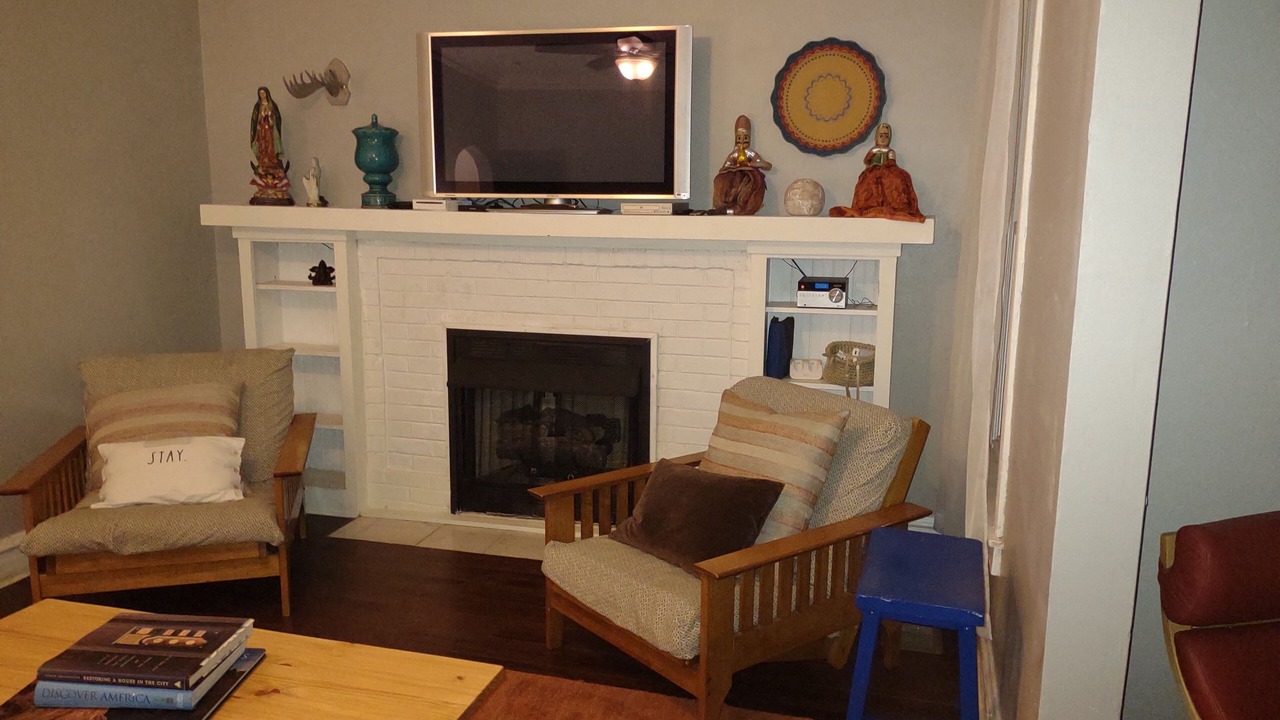 Photo of Livingroom in Rogers Park