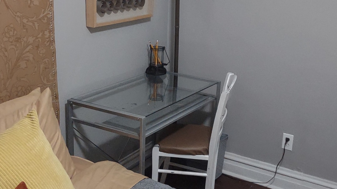 Photo of Bedroom in Rogers Park