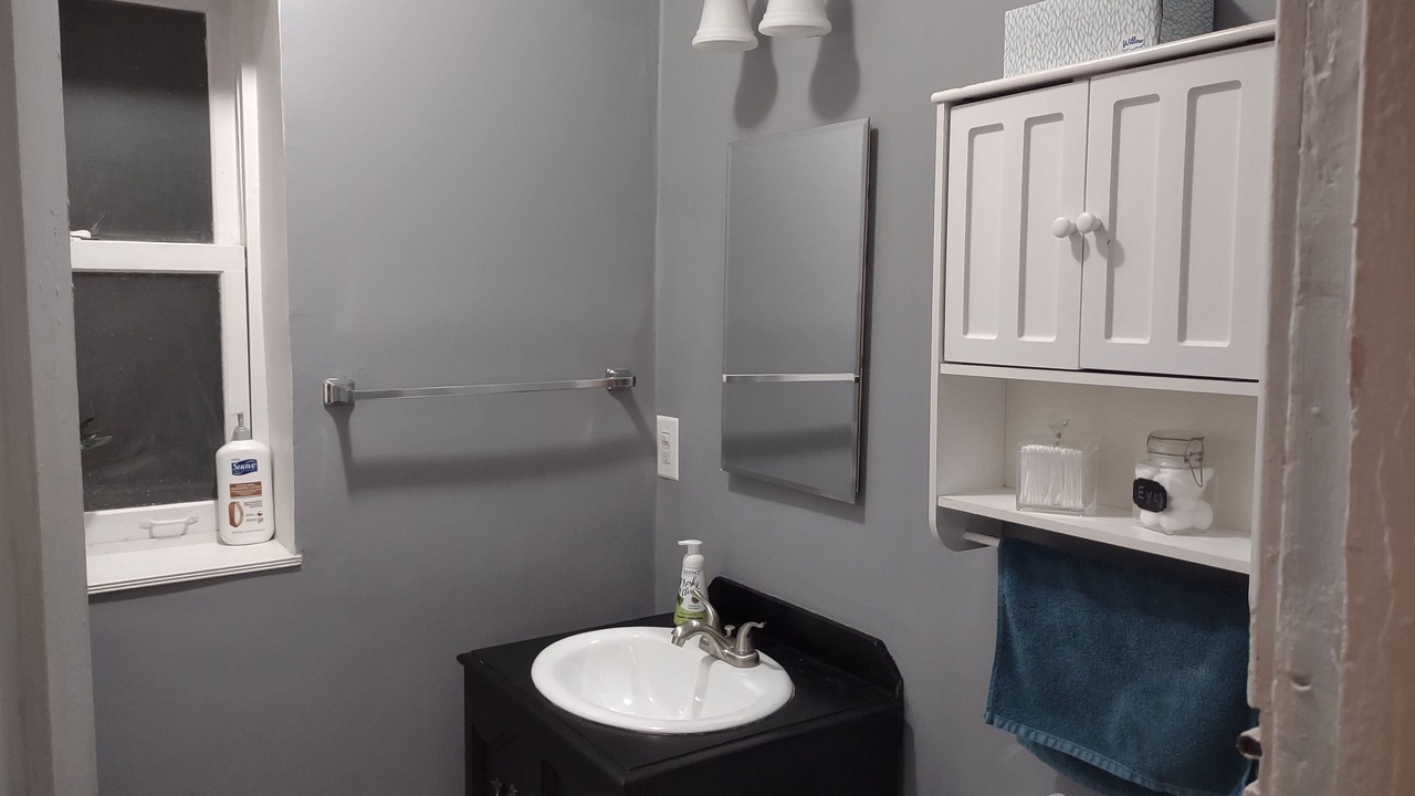 Photo of Bathroom in Rogers Park