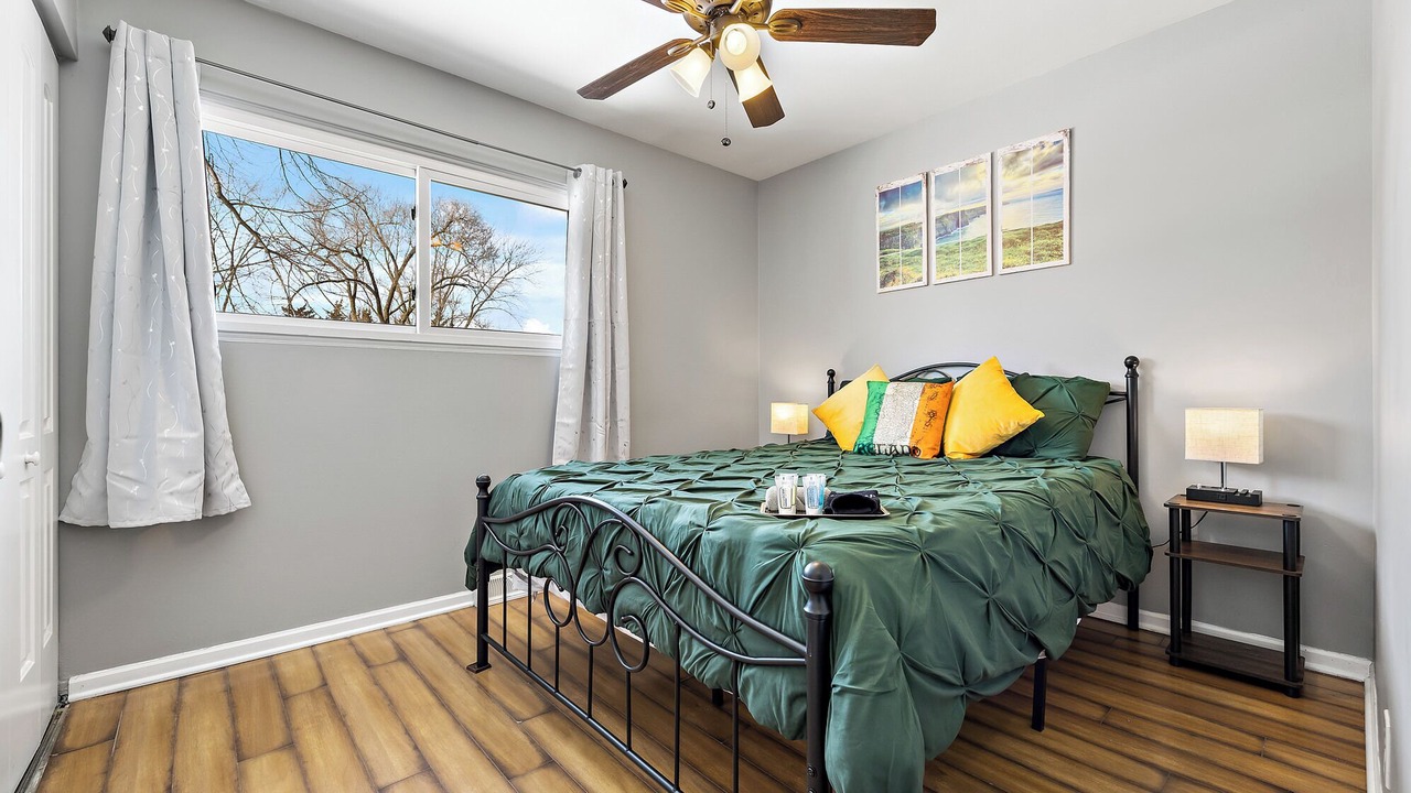 Photo of Bedroom in Boulder Hill