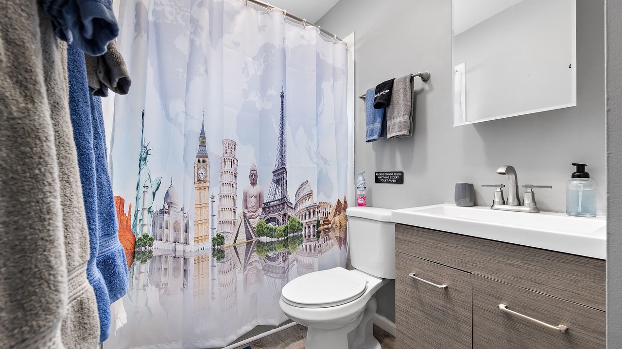 Photo of Bathroom in Boulder Hill