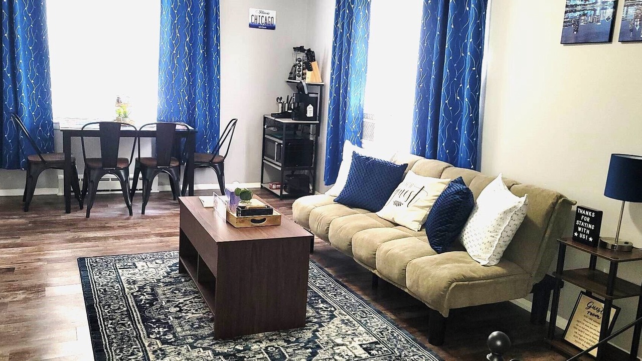 Photo of Livingroom in Aurora