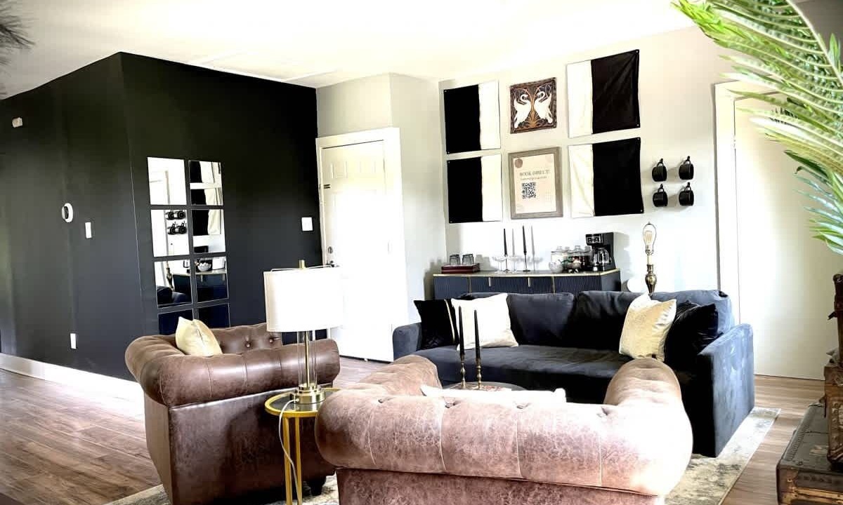 Photo of Bedroom in Evanston