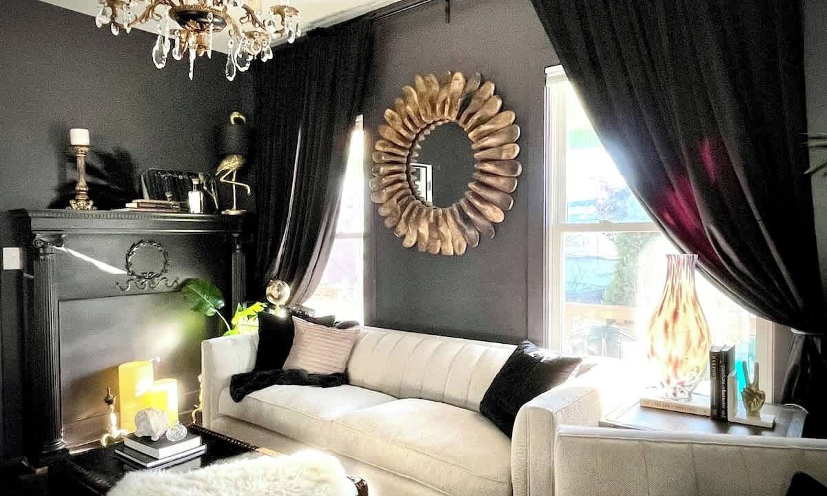 Photo of Bedroom in Evanston