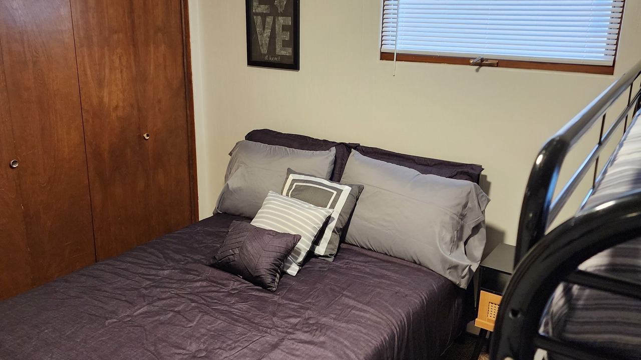 Photo of Bedroom in Thomasboro