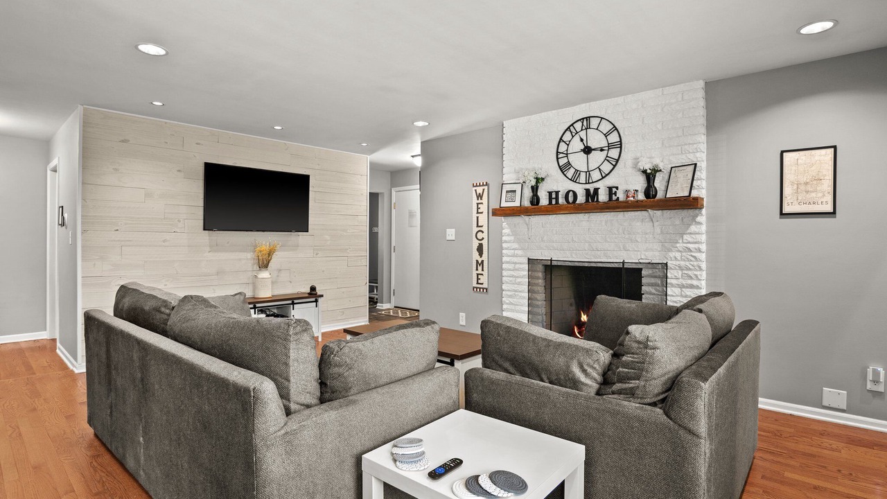Photo of Livingroom in St. Charles