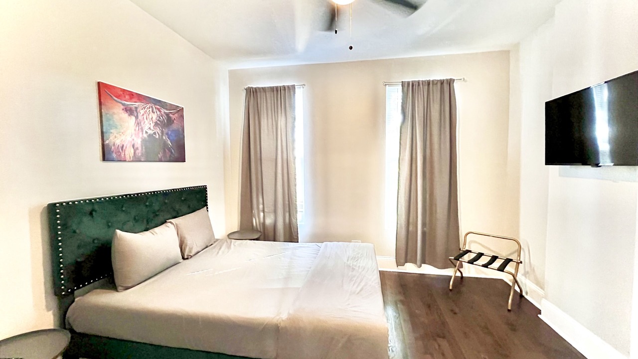 Photo of Bedroom in Grand Boulevard