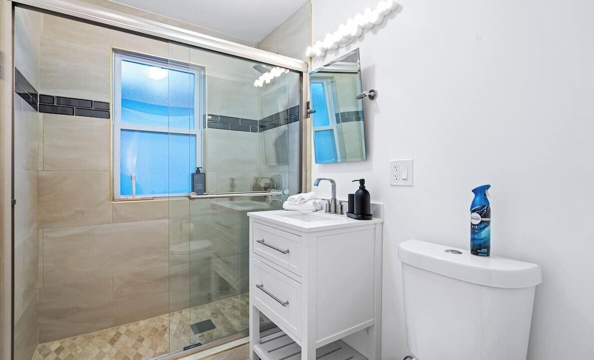 Photo of Bathroom in Cragin