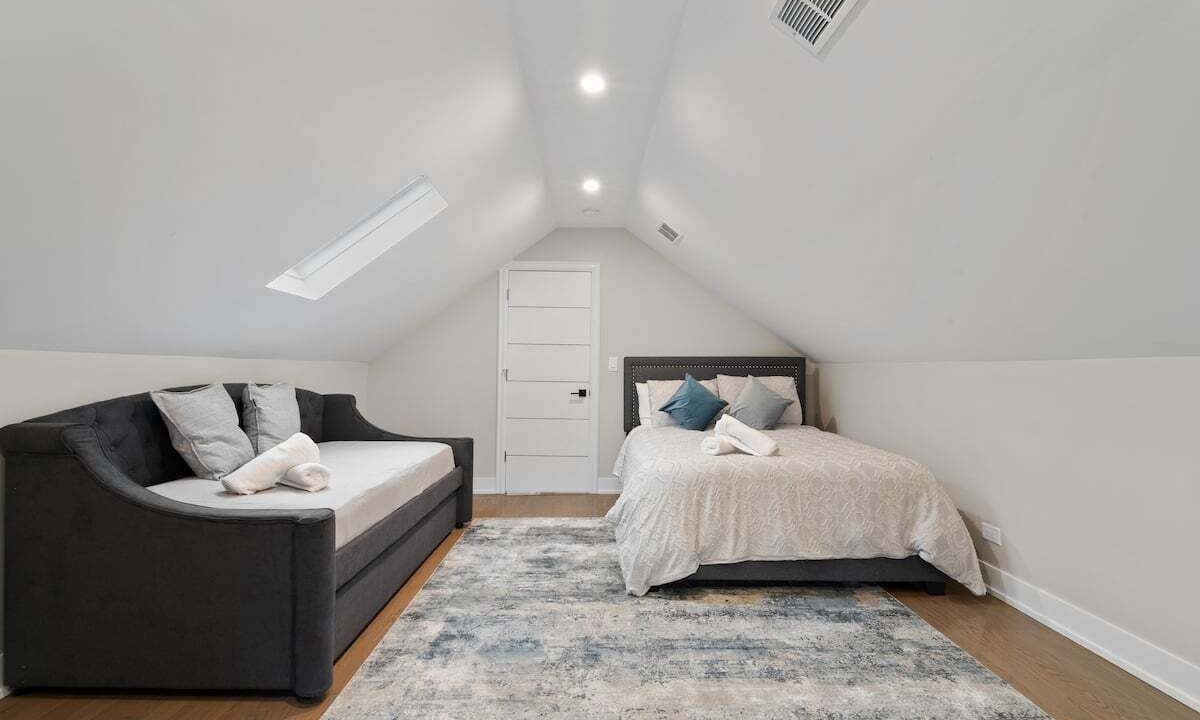 Photo of Bedroom in Cragin