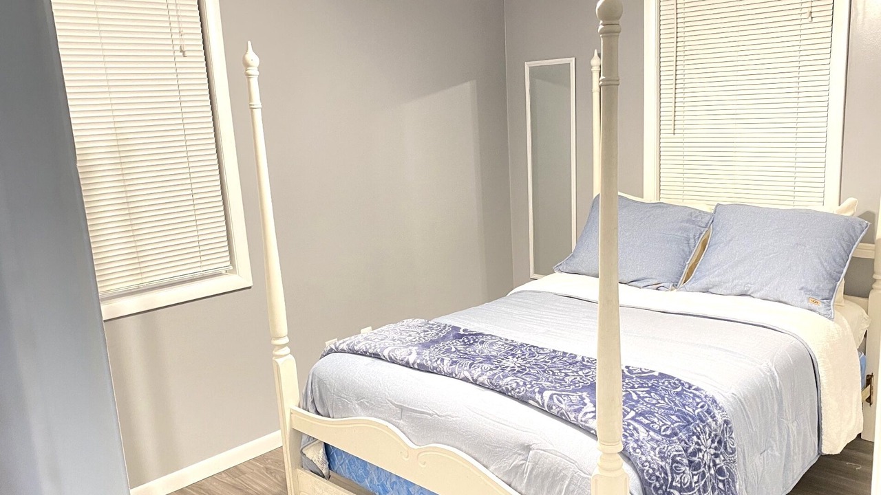 Photo of Bedroom in Quincy