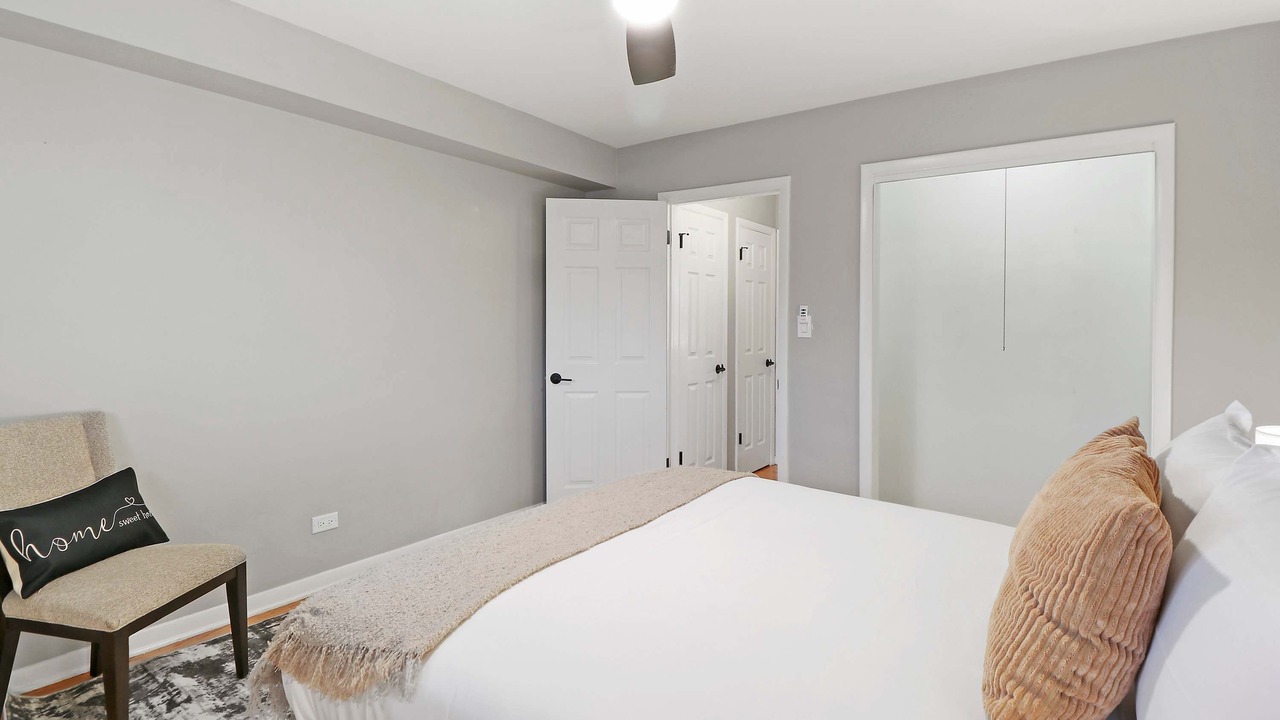Photo of Bedroom in Arlington Heights