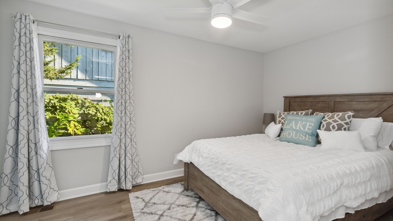 Photo of Bedroom in Fox Lake