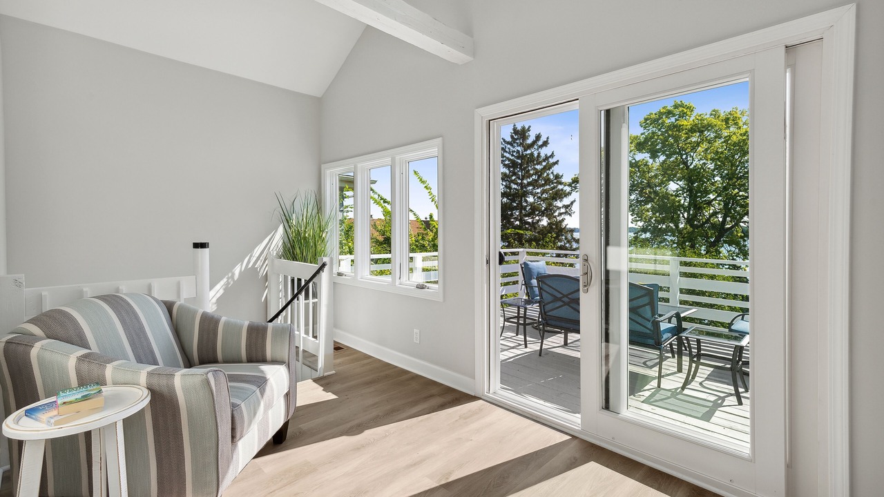 Photo of Livingroom in Fox Lake