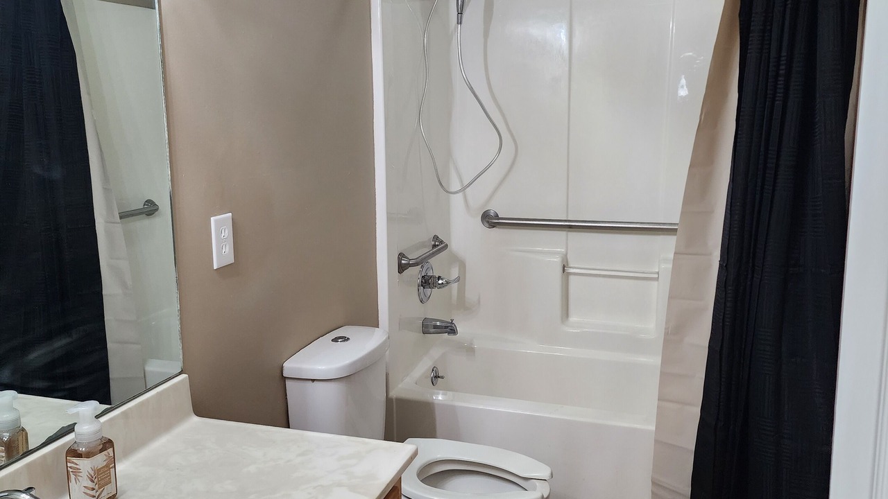 Photo of Bathroom in Carterville